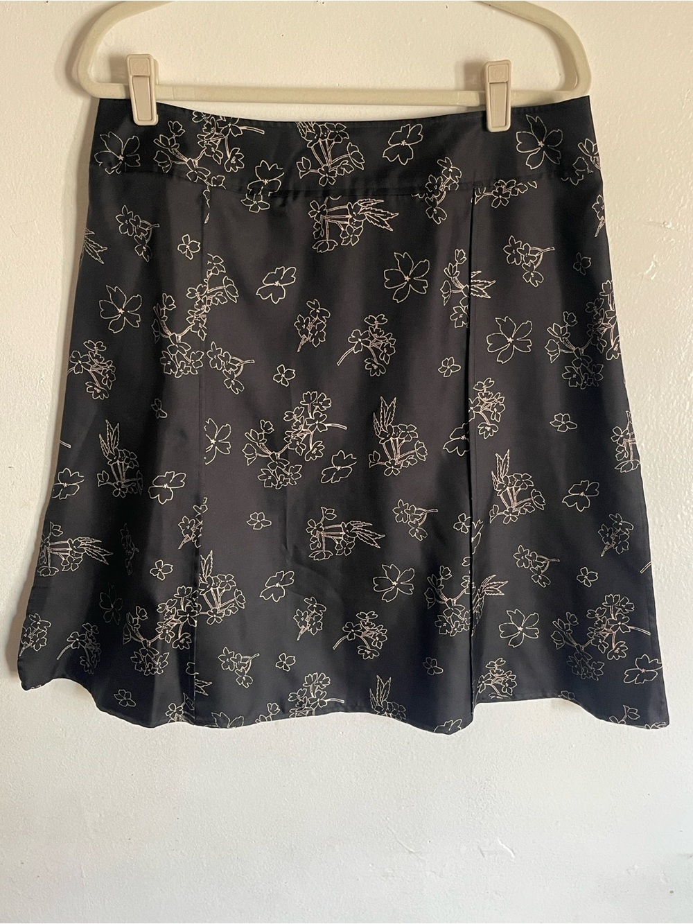 Calvin Klein 100% Silk Floral Skirt Black Size 14 90s Y2K